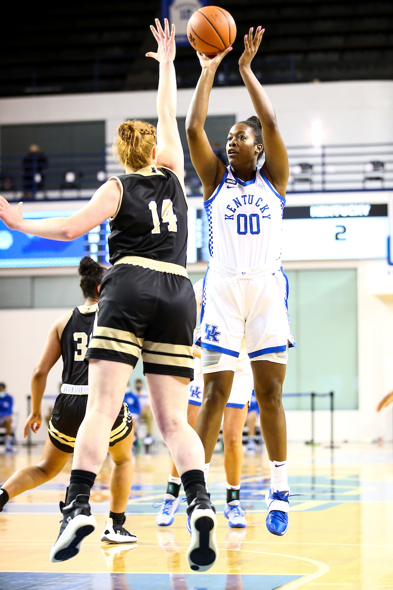 Olivia Owens. 

Kentucky beats Worfford 98-37.

Photo by Eddie Justice | UK Athletics