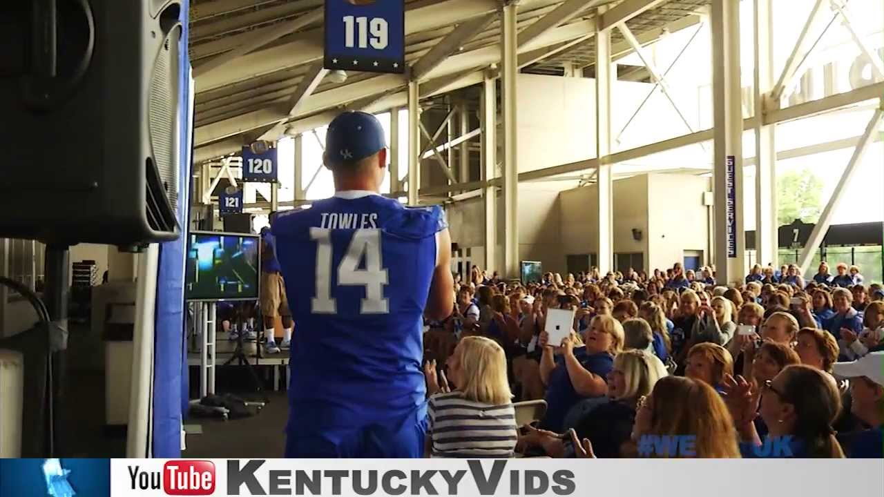 Kentucky Wildcats TV: Women's Football Clinic 2013