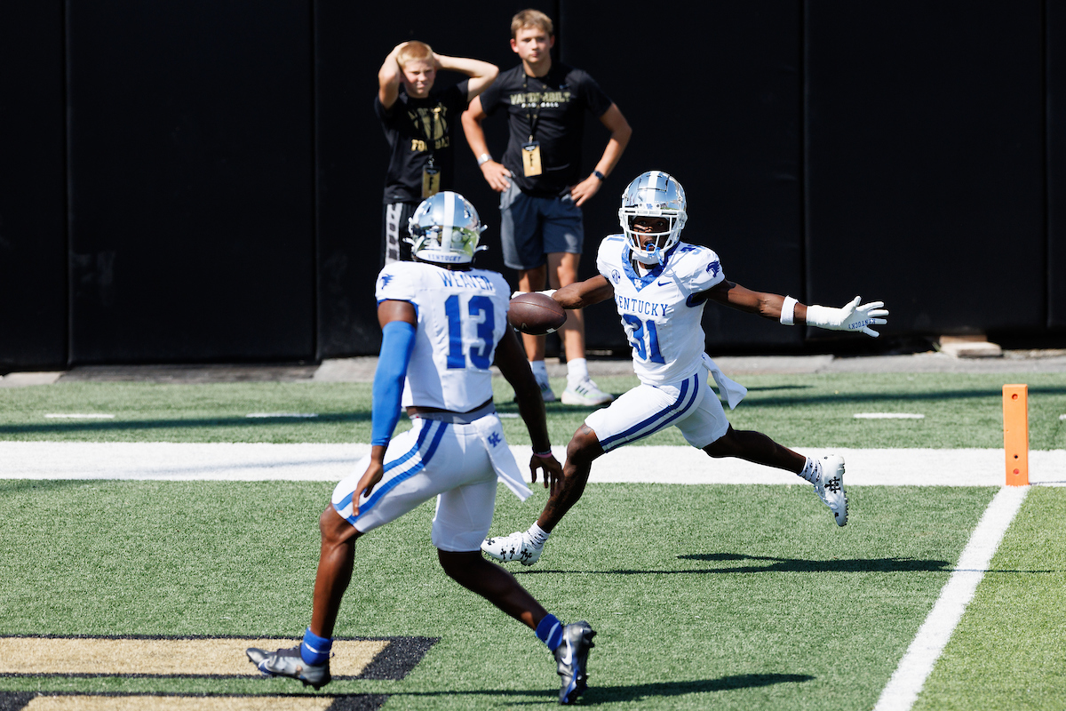 Darian Kinnard in ESPN College Football All-America Team: UK Wildcats news  - A Sea Of Blue