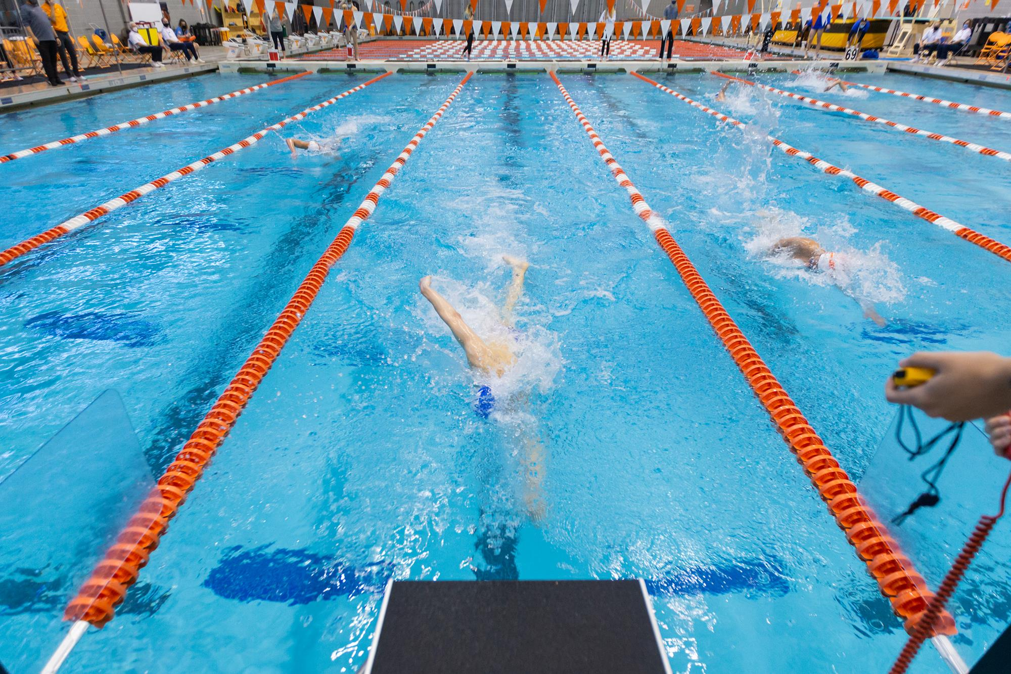 RV Kentucky Men’s Swimming & Diving Falls to a Suited-Up No. 11 Tennessee Team
