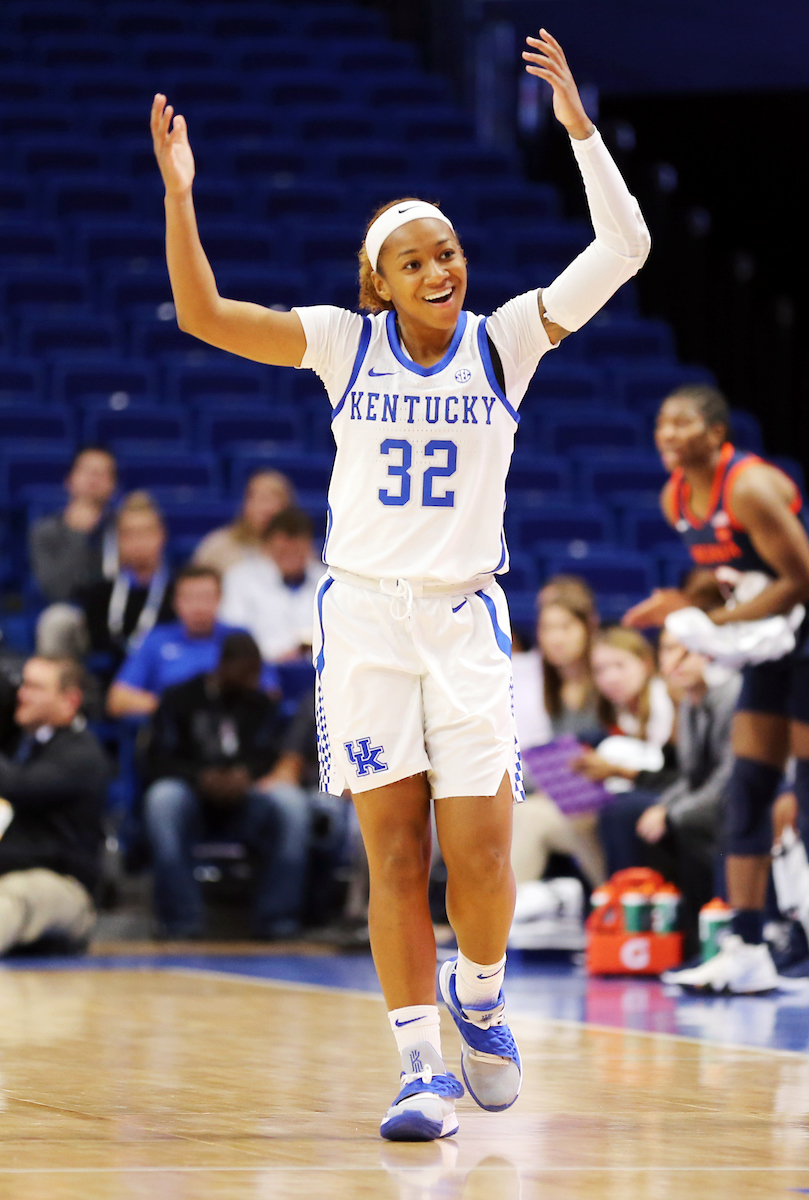 Jaida Roper


Women's Basketball beats Virginia 63-51 at Rupp Arena on Thursday, November 15, 2018.

Photo by Britney Howard  | UK Athletics