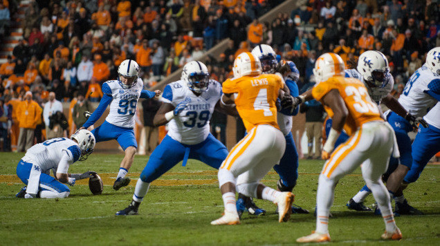 Kentucky Falls at Tennessee