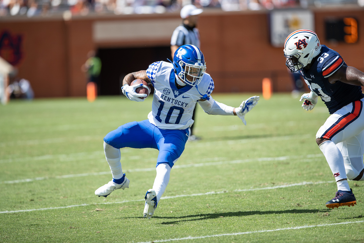 AJ Rose

UK fall to Auburn 29-13

Photo By Jacob Noger | UK Football