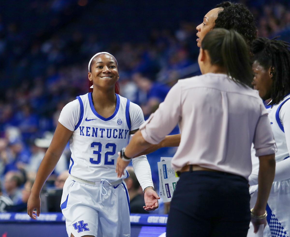 Jaida Roper

The UK Women's Basketball team beat Florida 62-51. 

Photo by Hannah Phillips | UK Athletics