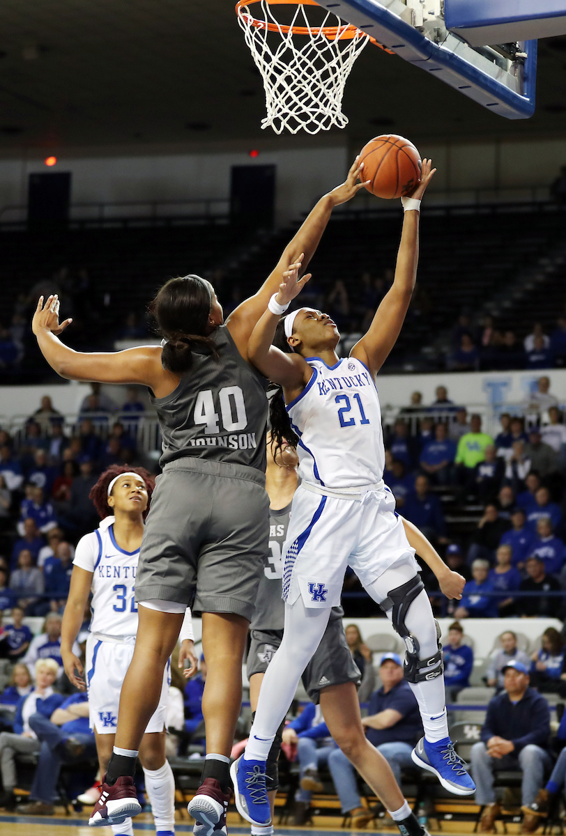 Ogechi Anyagaligbo

The UK women's basketball team falls to Texas A&M on Thursday, November 28, 2019.

Photo by Britney Howard | UK Athletics