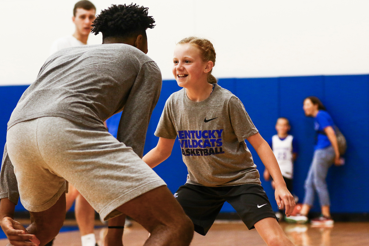 Fans. Immanuel Quickley. 

Kentucky men's basketball during the 2019 John Calipari Father/Daughter Camp on Saturday, June 22. 

Photo by Eddie Justice | UK Athletics