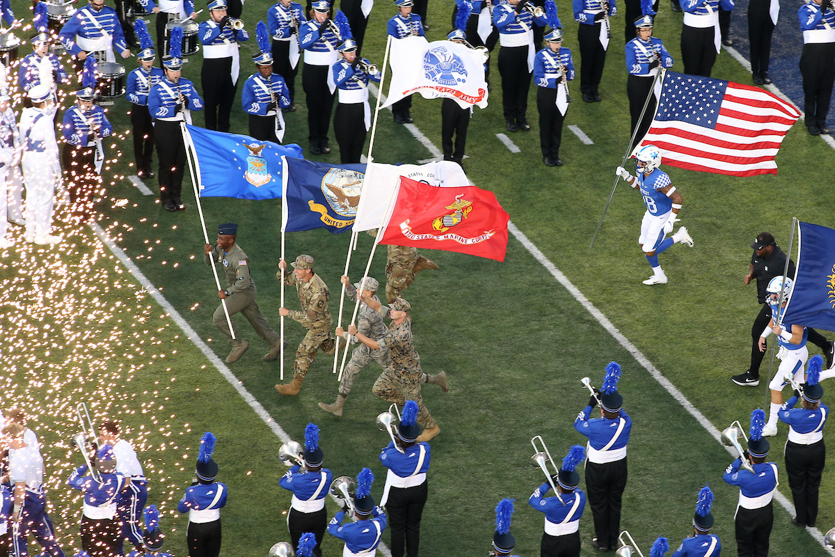 Armed Forces Day

UK beat EMU 38-17.


Photo By Barry Westerman | UK Athletics