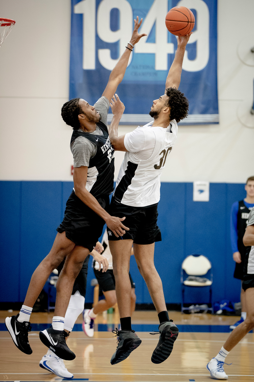 Isaiah Jackson. Olivier Sarr.

Menâ??s basketball practice. 

Photo by Chet White | UK Athletics