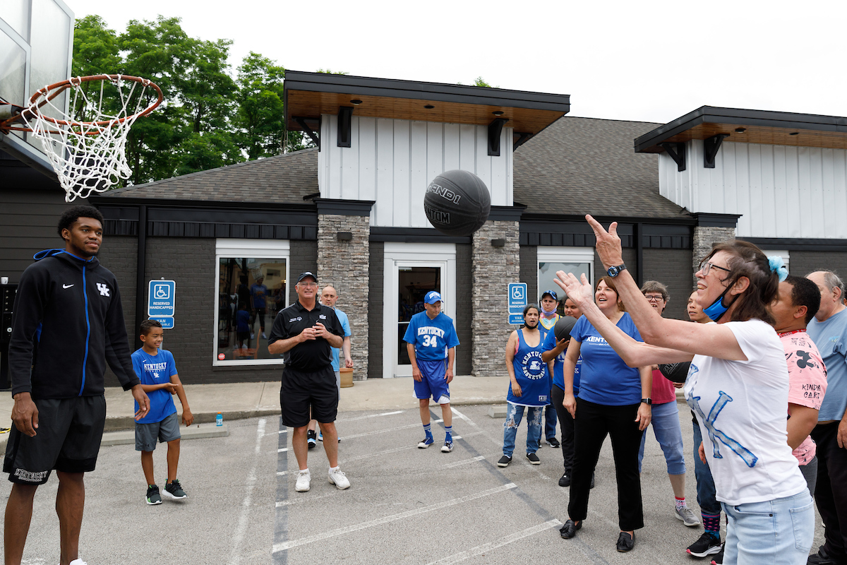Keion Brooks Jr.

Some of the Kentucky men's basketball team visited the Pillar Community Engagement Center on Tuesday in Crestwood, Kentucky.

Photo by Elliott Hess | UK Athletics