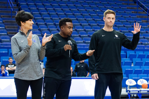 Coach Cal Women’s Clinic.

Photo by Chet White | UK Athletics