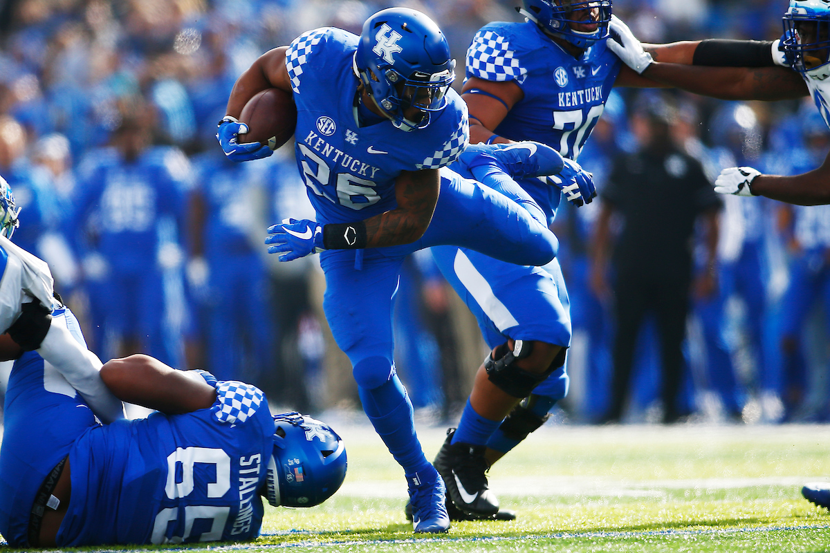 Benny Snell Jr.

UK football beats MTSU 34-23 on Senior Day at Kroger Field.

Photo by Quinn Foster | UK Athletics