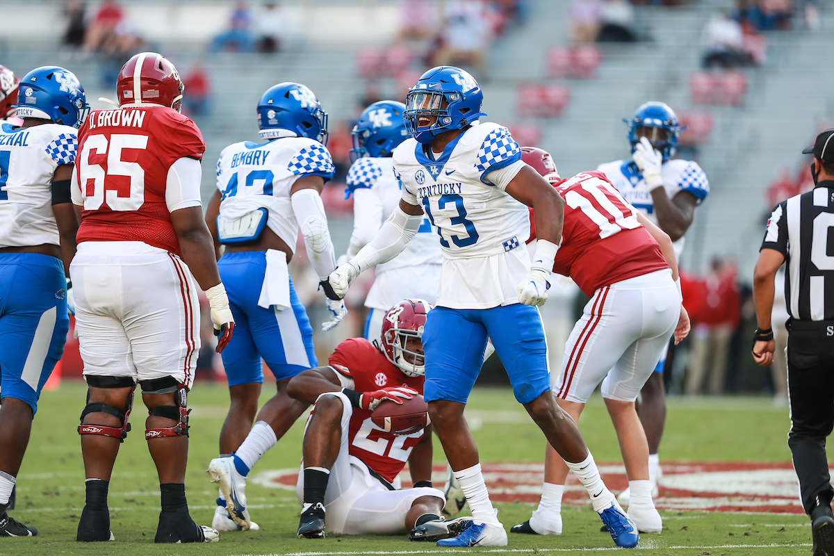 JJ Weaver

Alabama defeats Kentucky 63-3

Photo By Brian Moriarty | UK Football