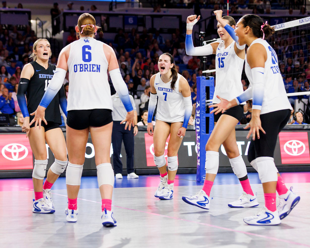 Eva Hudson Named AVCA National Player of the Week