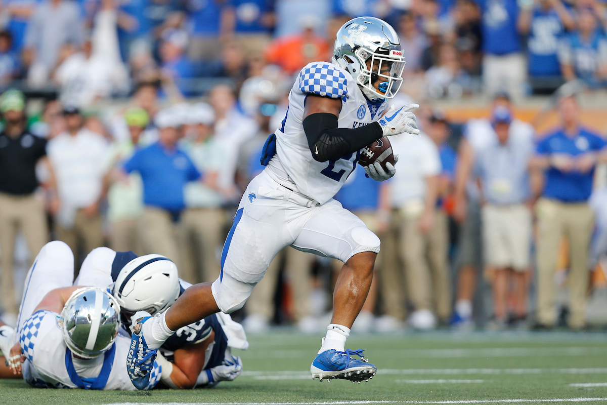 Benny Snell

The UK Football team beat Penn State 27-24 in the Citrus Bowl.

Photo by Michael Reaves | UK Athletics