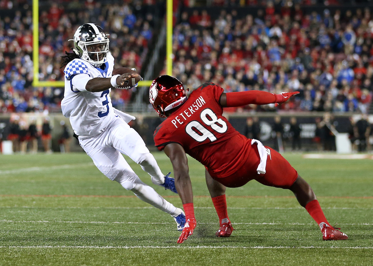Terry Wilson

Kentucky Football beats Louisville at Cardinal Stadium 56-10.


Photo By Barry Westerman | UK Athletics