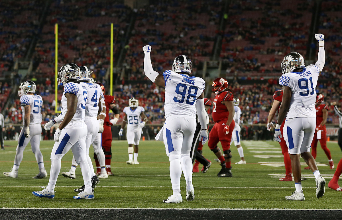Tymere Dubose and Calvin Taylor Jr

Kentucky Football beats Louisville at Cardinal Stadium 56-10.


Photo By Barry Westerman | UK Athletics