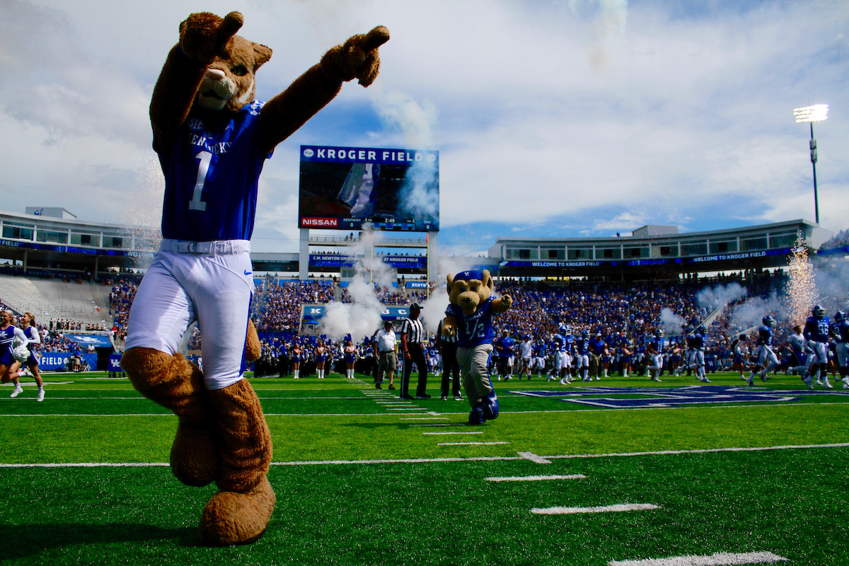 Kentucky beats Central Michigan 35-20.


Photo by Alex Martens | UK Athletics