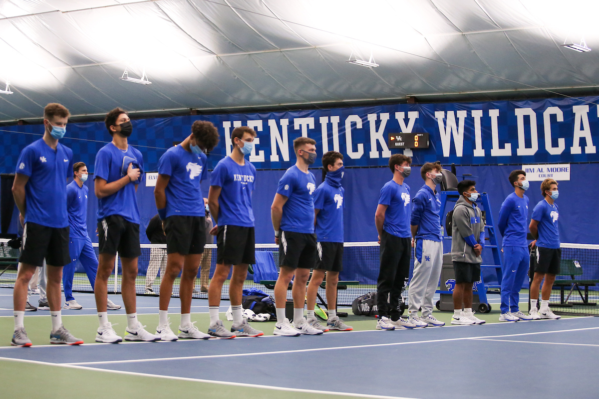 Team.

Kentucky beats ETSU 5-2.

Photo by Hannah Phillips | UK Athletics