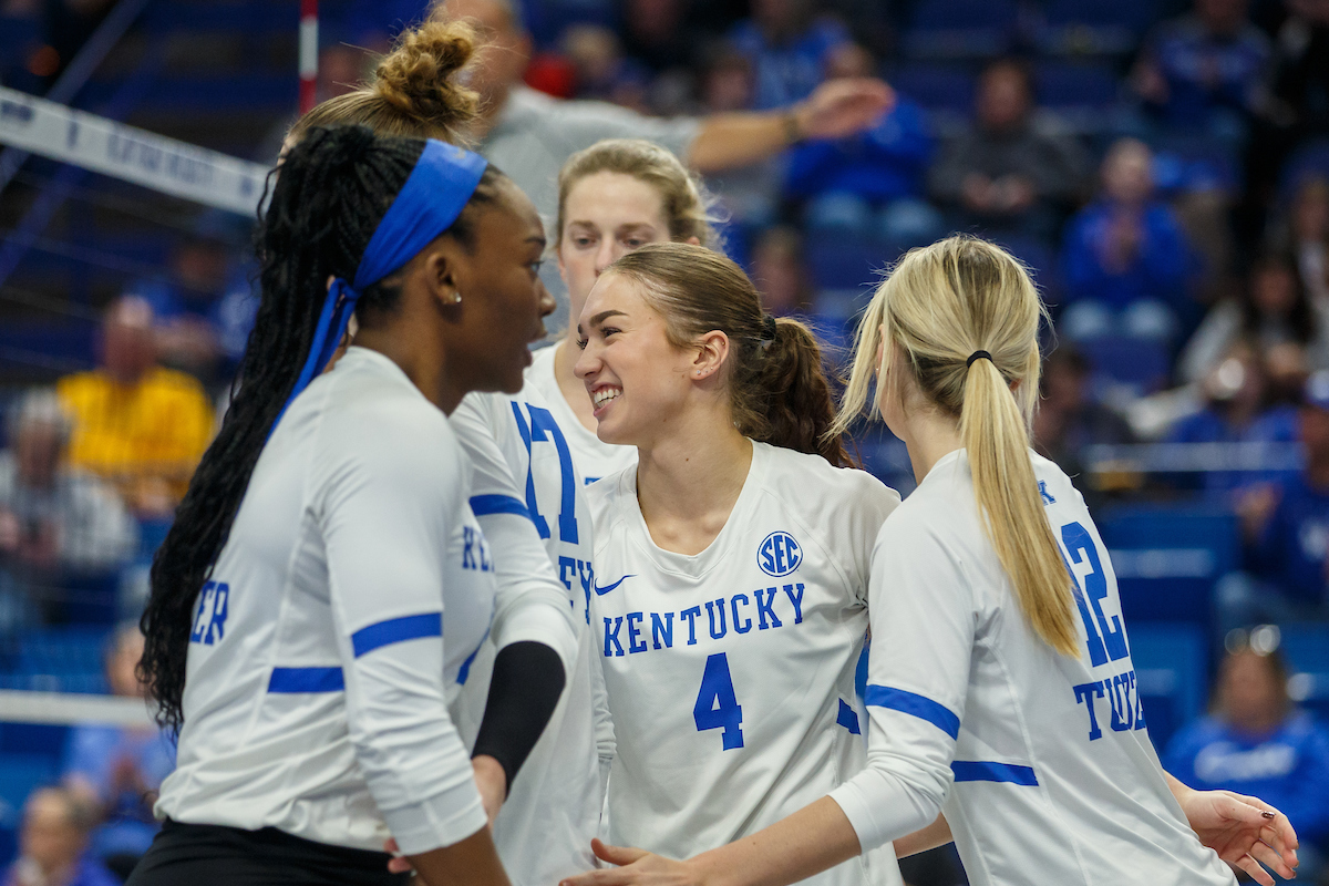 Emma Grome, Reagan Rutherford Tabbed 2023 AVCA All-America