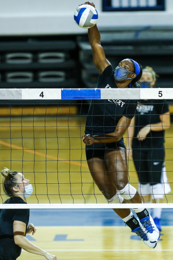 Volleyball practice. 

Photo by Sarah Caputi | UK Athletics