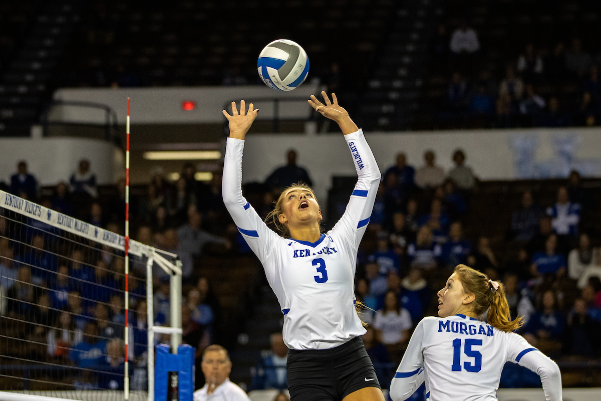 Madison Lilley (3)


UK volleyball defeats Alabama 3-0 at Memorial Coliseum on , Sunday Nov. 11, 2018  in Lexington, Ky. Photo by Mark Mahan