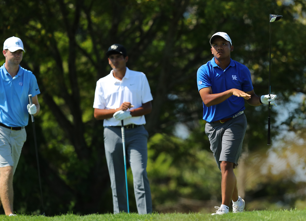 FADHLI SOETARSO.

Day one of the Louisville Cardinal Challenge.


Photo by Elliott Hess | UK Athletics