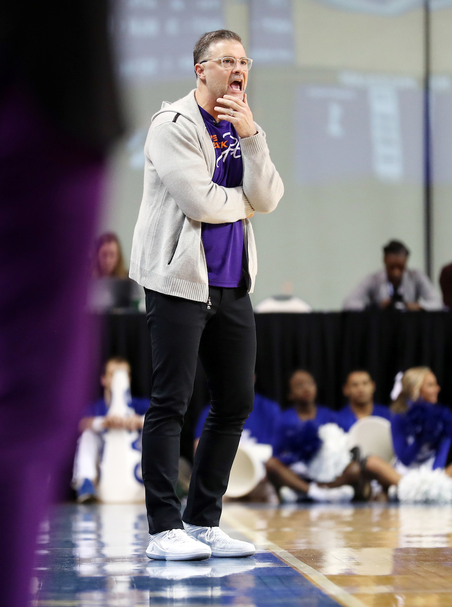 Matthew Mitchell

The UK Women's Basketball team beats Mizzou. 

Photo by Britney Howard  | UK Athletics