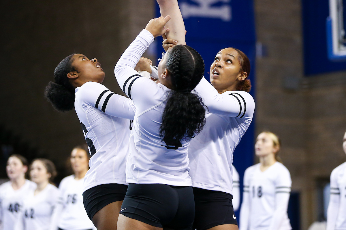 Alexus Womack.

Kentucky Stunt blue and white scrimmage. 

Photo by Abbey Cutrer | UK Athletics