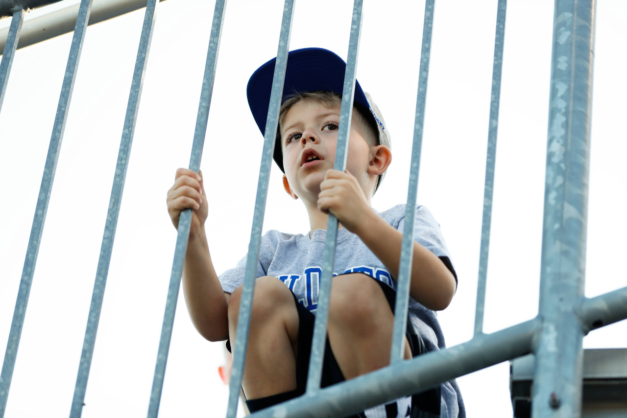 Fan.

Kentucky beat Auburn 7-0.