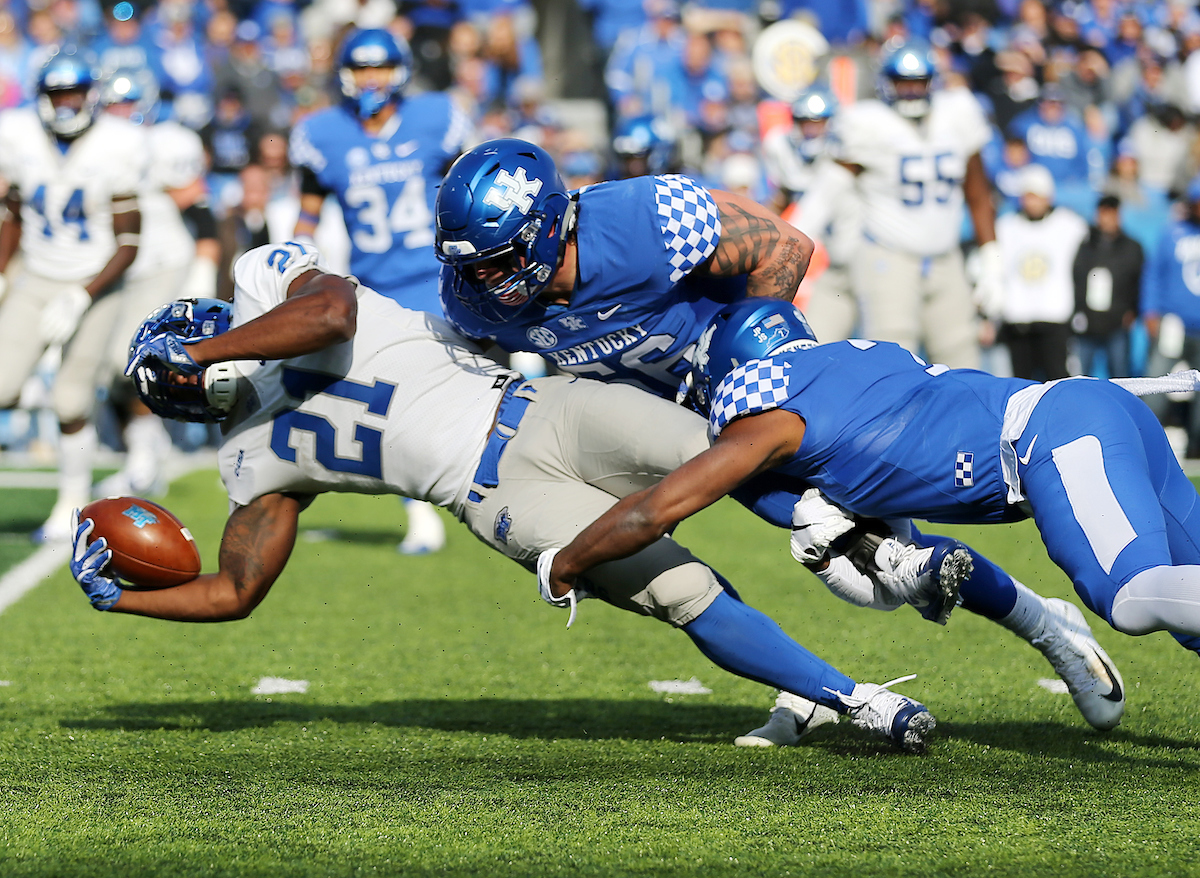 Jordan Jones, Kash Daniel

UK Football beats MTSU 34-23 on Senior Day at Kroger Field. 

Photo by Britney Howard | UK Athletics