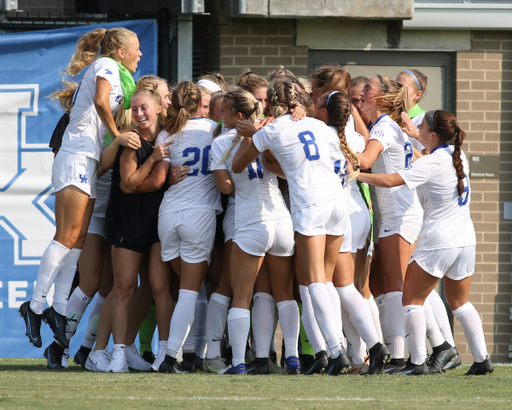Team.

Kentucky beat Murray State 3-2.

Photo by Tommy Quarles | UK Athletics