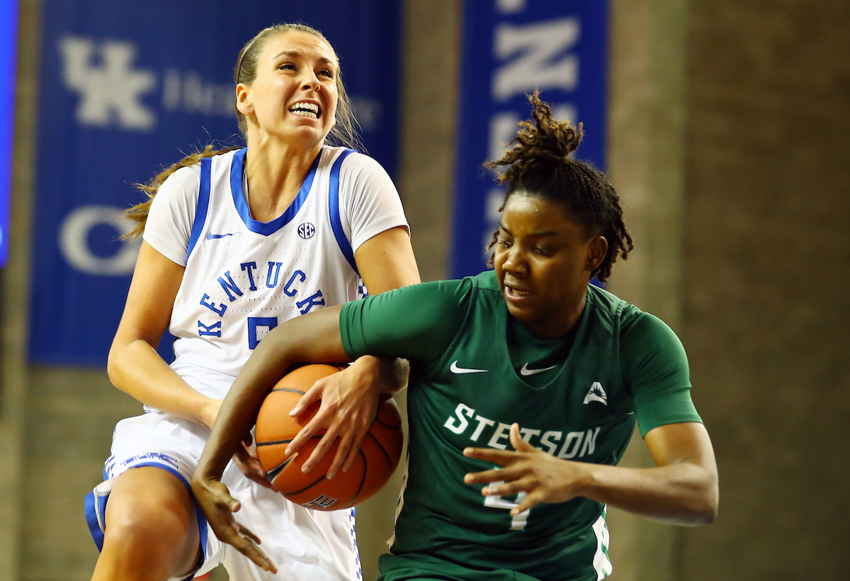 Blair Green

Kentucky beats Stetson 67-48. 

Photo by Britney Howard | Staff