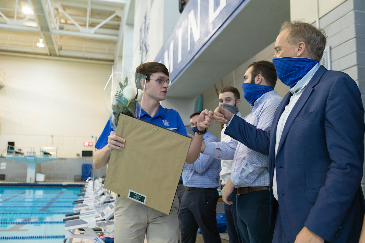 Kentucky Women's team beats Louisville 200.5-99.5
Kentucky Men's team falls to Louisville 111-188.

Photo by Grant Lee | UK Athletics