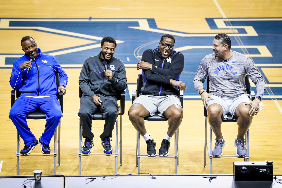Bruiser Flint. Jai Lucas. Chin Coleman. Orlando Antigua.

Coach Cal Women’s Clinic.

Photos by Chet White | UK Athletics