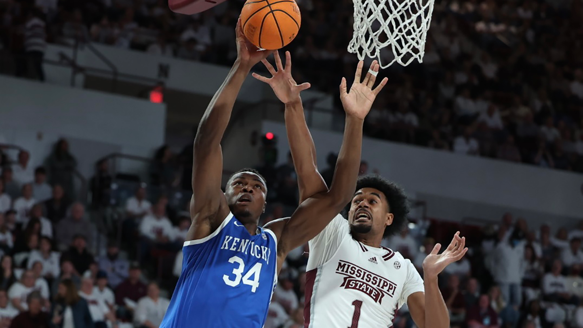 Kentucky Holds Off Mississippi State in Starkville