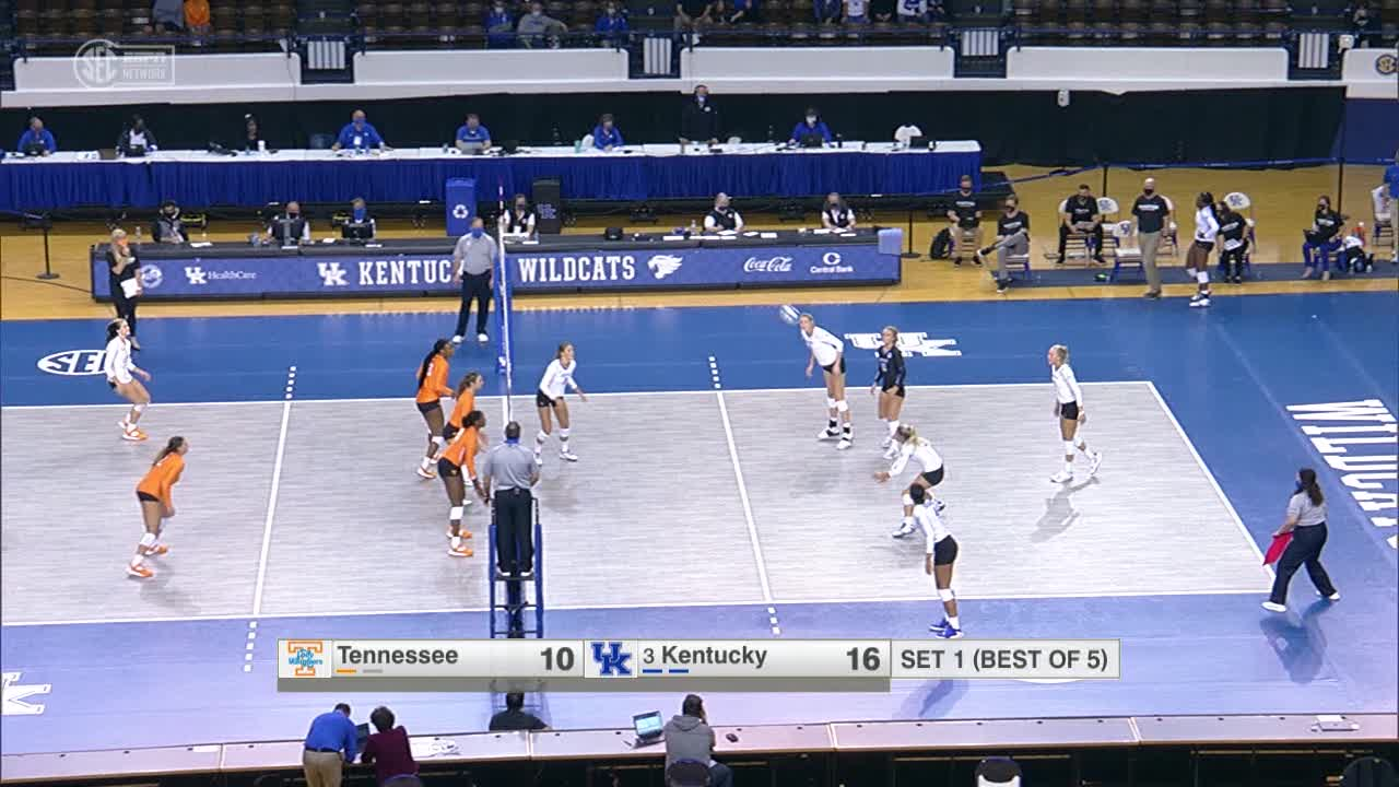 VB: Kentucky 3 Tennessee 0