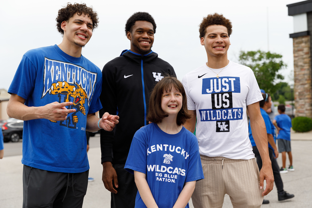 Kellen Grady. Keion Brooks Jr. Lance Ware.

Some of the Kentucky men's basketball team visited the Pillar Community Engagement Center on Tuesday in Crestwood, Kentucky.

Photo by Elliott Hess | UK Athletics