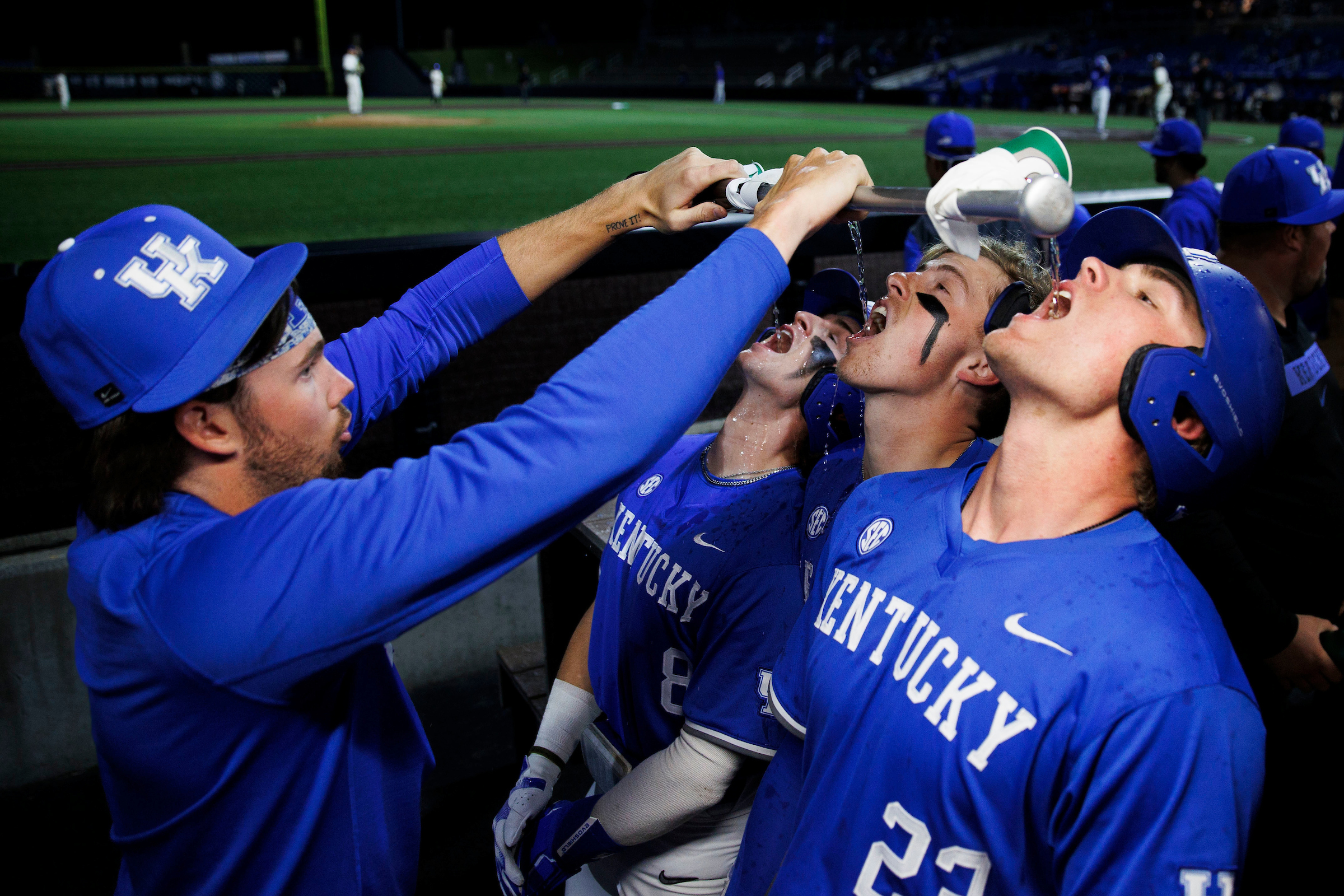 No. 24 Kentucky Welcomes No. 16 Auburn for Ranked Series