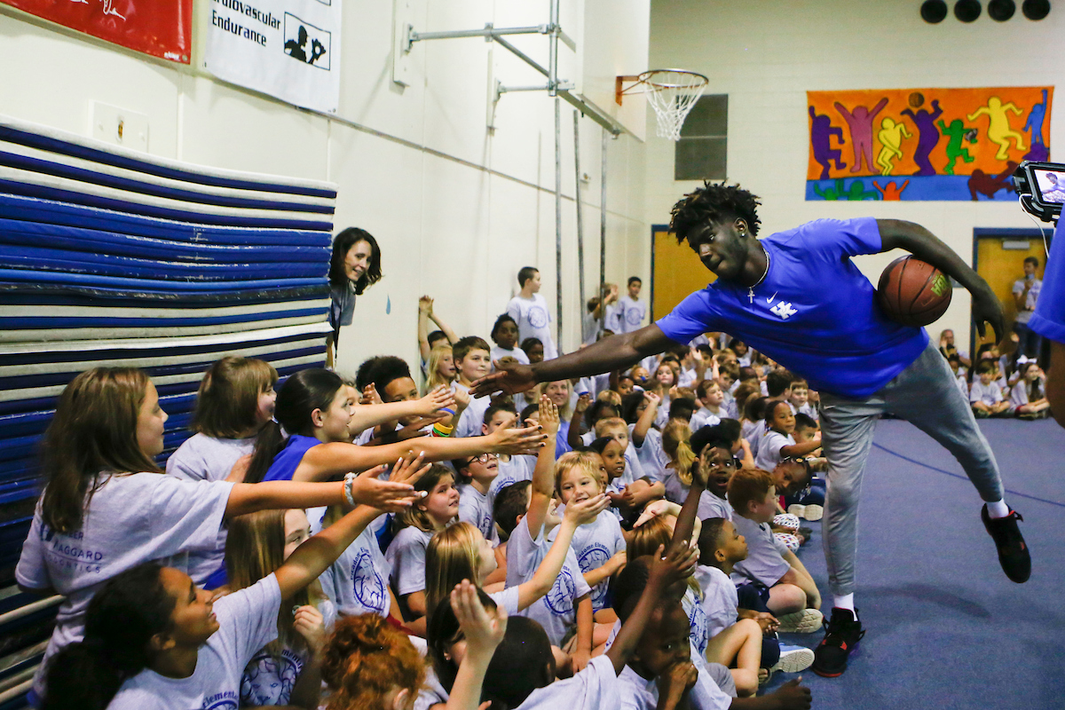 Kahlil Whitney

Men's Basketball team delivers food to God’s Pantry at Picadome Elementary. 

Photo by Hannah Phillips | UK Athletics