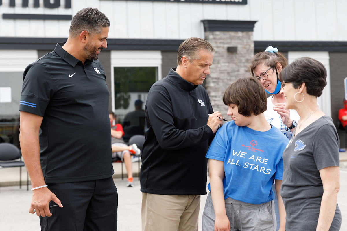 Coach John and Ellen Calipari. Orlando Antigua.

Some of the Kentucky men's basketball team visited the Pillar Community Engagement Center on Tuesday in Crestwood, Kentucky.

Photo by Elliott Hess | UK Athletics
