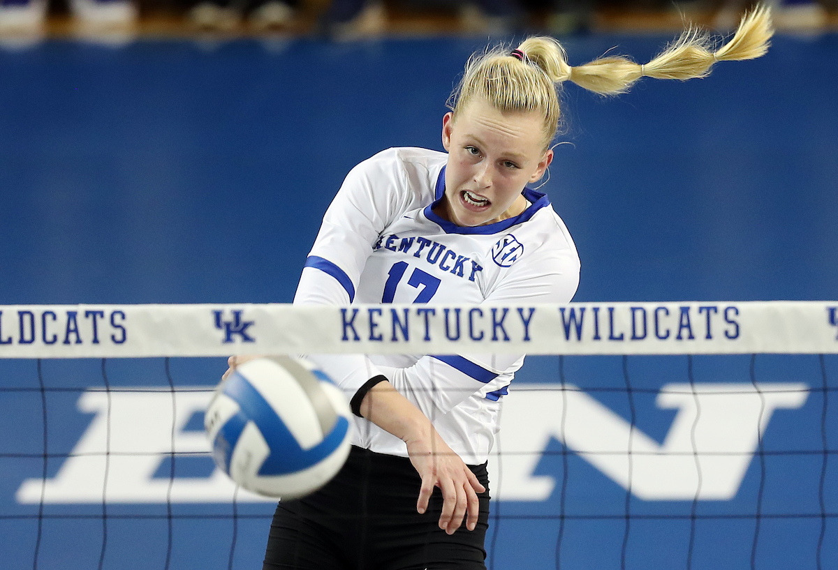 Allí Stumler

UK volleyball beats Murray State in the first round of the NCAA Tournament.  

Photo by Britney Howard  | UK Athletics