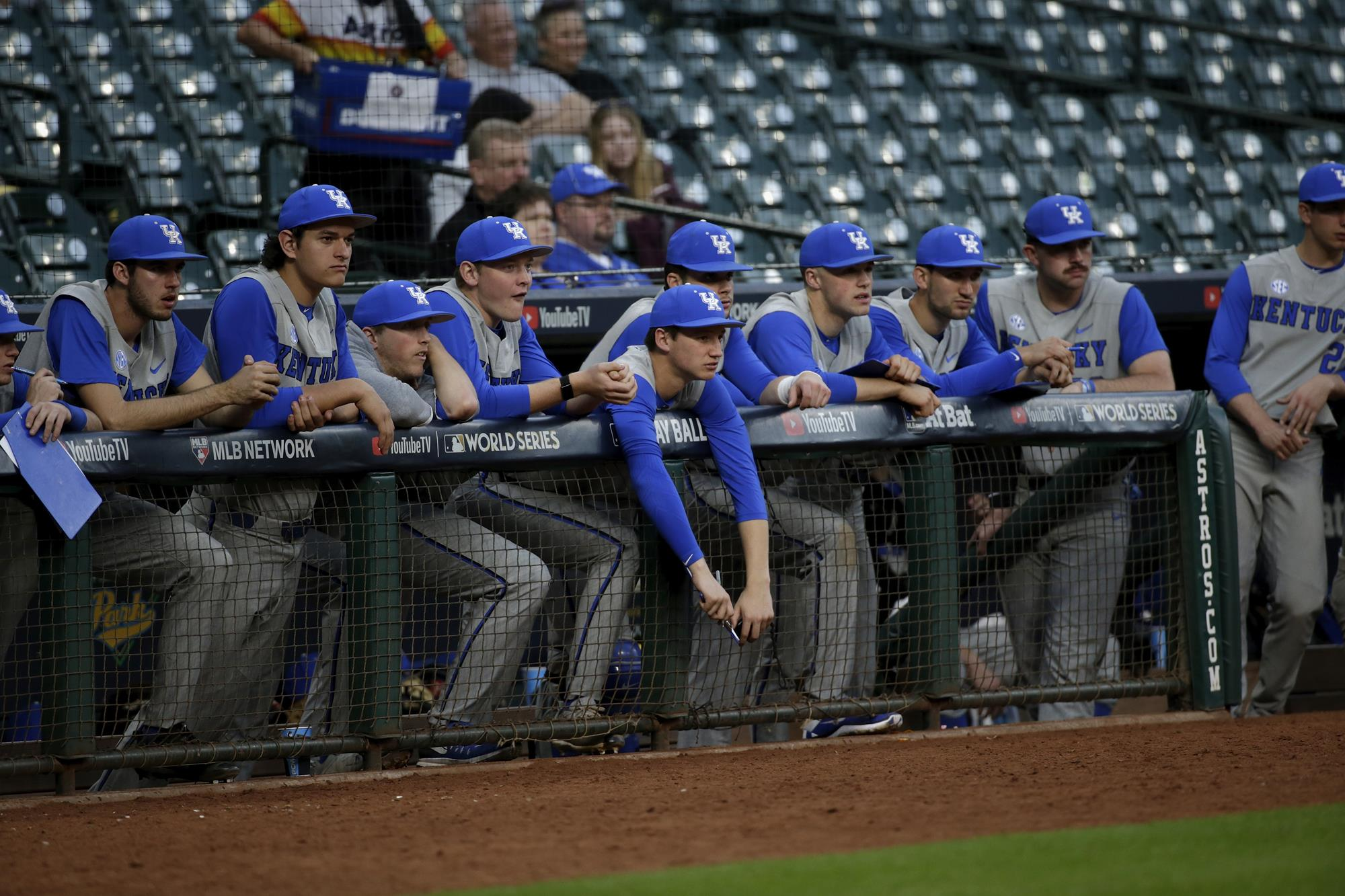 Kentucky Drops SEC Opener at No. 5 Arkansas