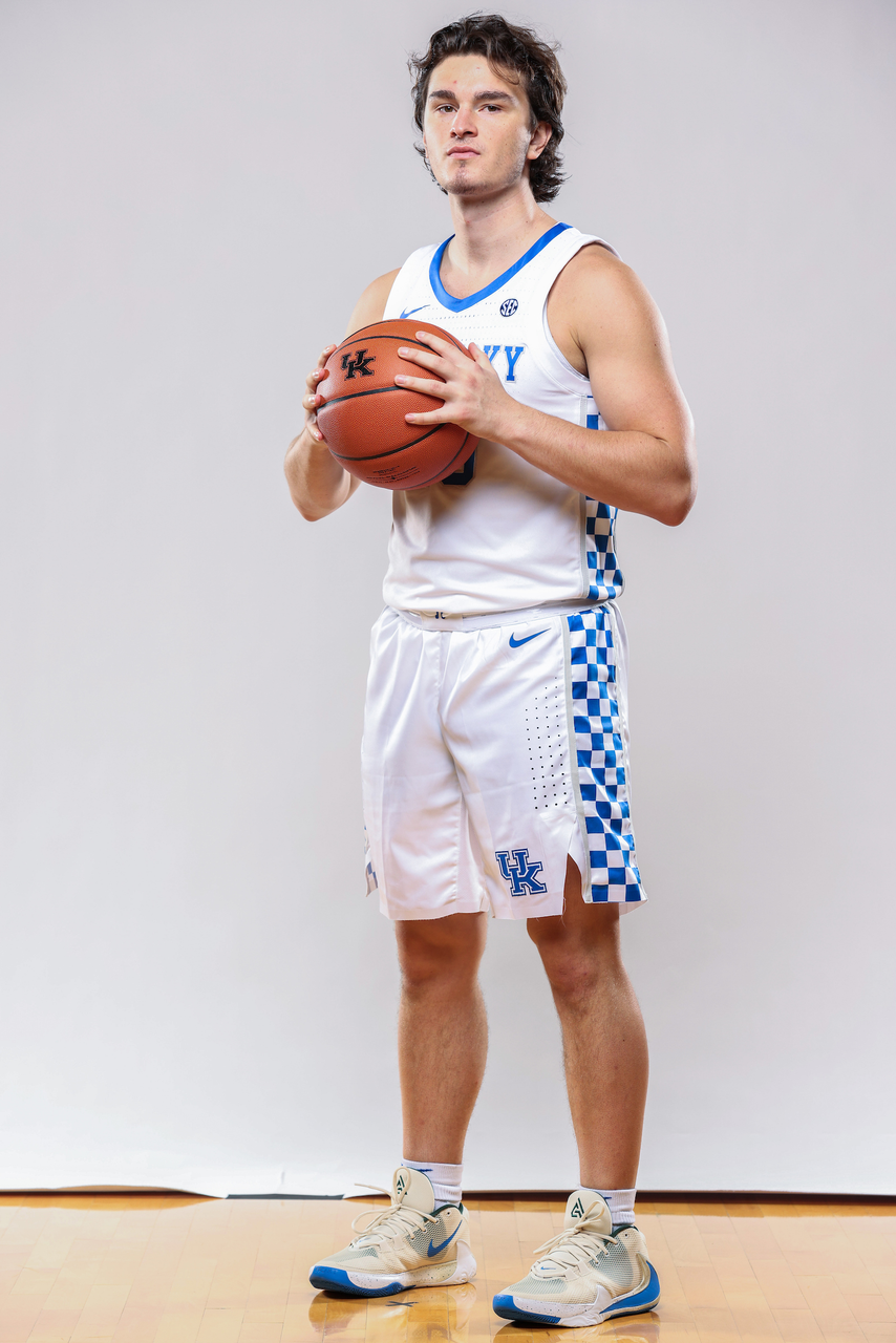 RILEY WELCH.

Photo by Elliott Hess | UK Athletics