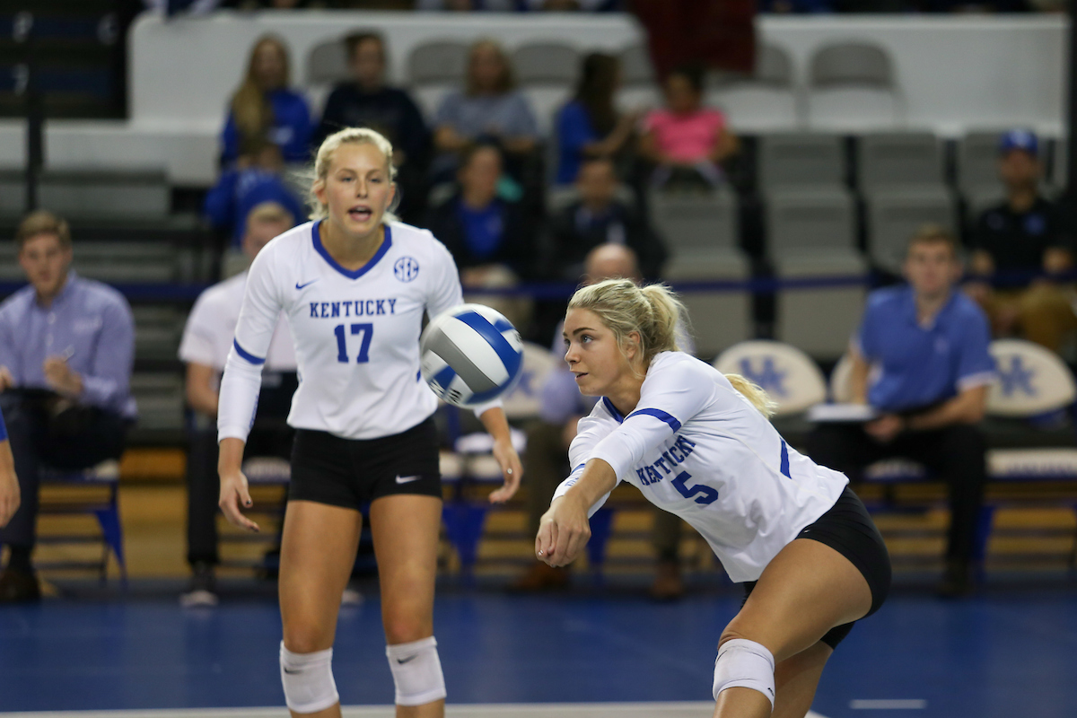 Lauren Tharp.

UK Volleyball sweeps Mississippi State 3-0 on Friday, November 9th, 2018 at Memorial Coliseum in Lexington, Ky.

Photo by Hannah Phillips