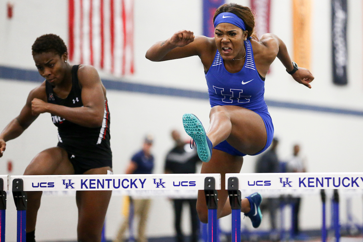 Jingle Bells Open.

Photo by Isaac Janssen | UK Athletics