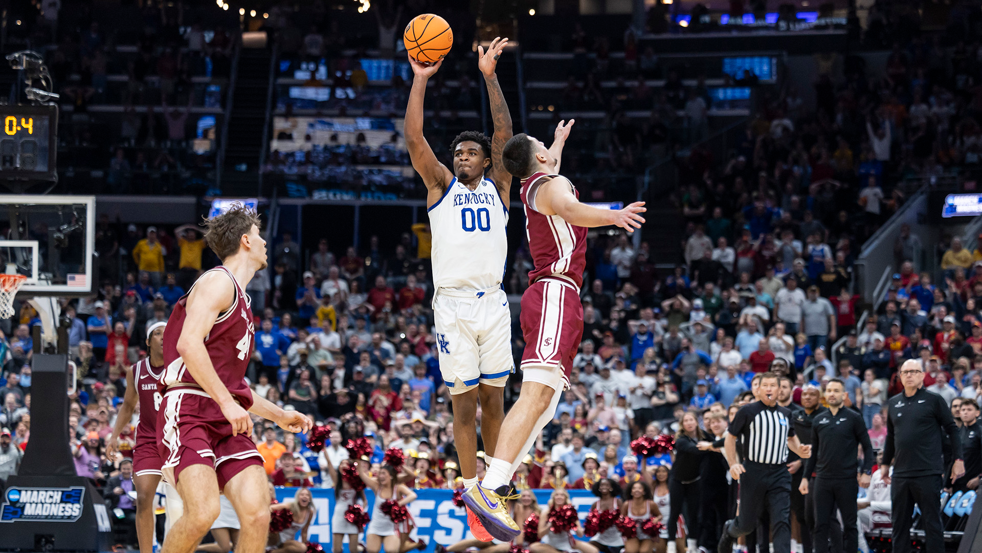 Oweh's Huge Game Leads Kentucky Past Santa Clara in NCAA Tournament