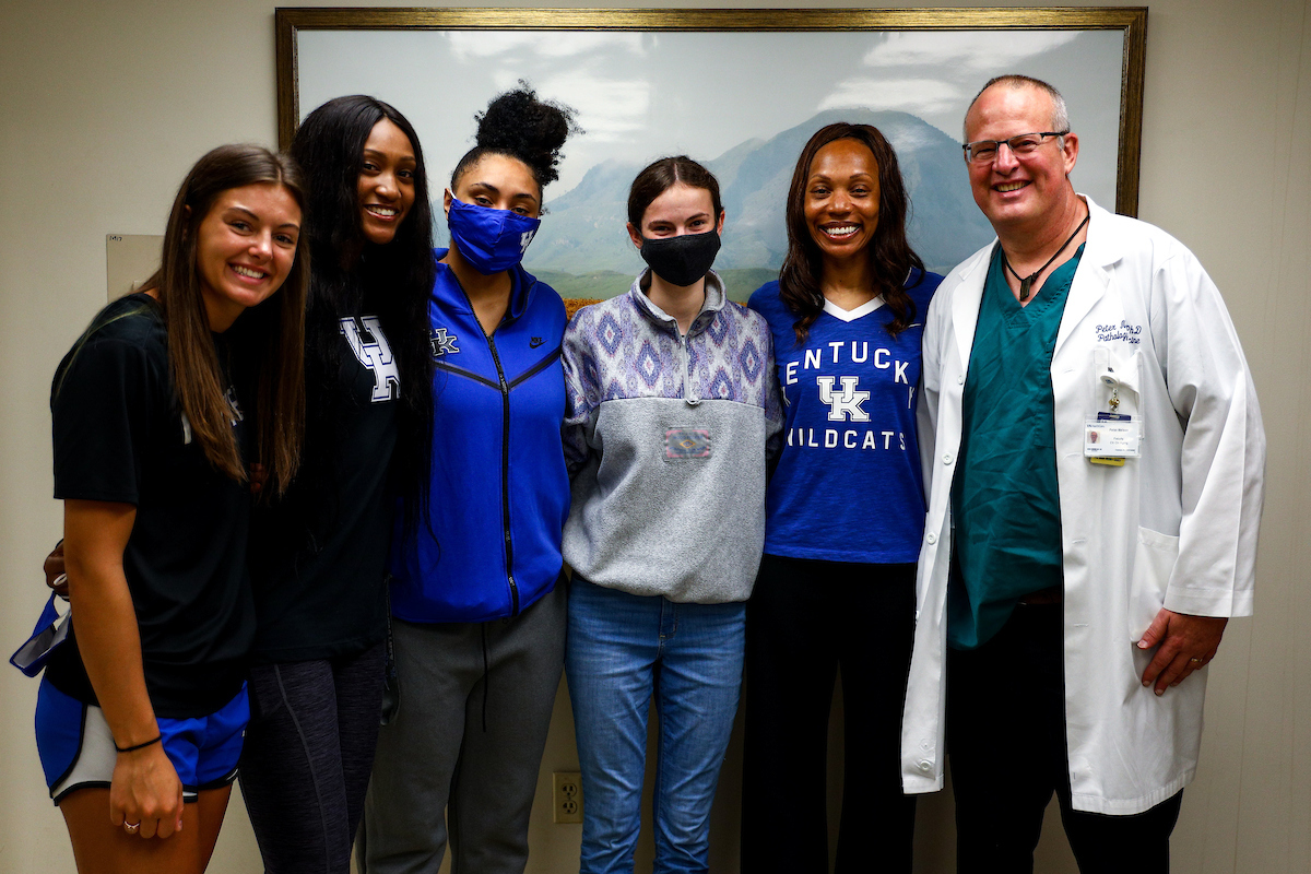 WBB Visits SandersBrown Center on Aging UK Athletics