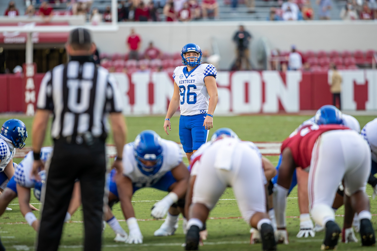 Matt Ruffolo

Alabama defeats Kentucky 63-3

Photo By Brian Moriarty | UK Football