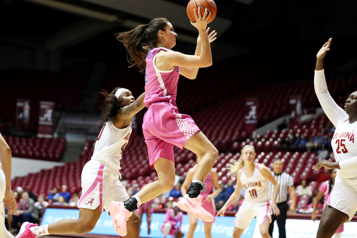 Maci Morris
The UK Women's Basketball team beat Alabama.
Photo by Britney Howard | UK Athletics