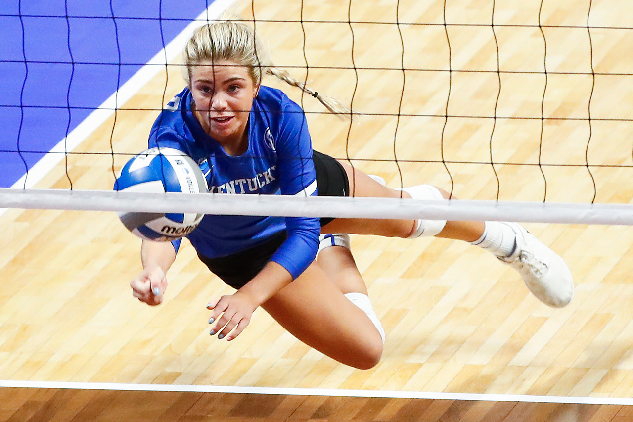 Lauren Tharp.

Kentucky falls to Nebraska 3-0 in the NCAA Volleyball Sweet 16 at The Maturi Pavillion in Minneapolis, MN, on Friday, December 7, 2018.

Photo by Chet White | UK Athletics